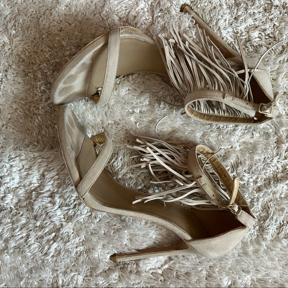 Stuart Weitzman Lovefringe sandals, size 9.5 - Picture 3 of 6